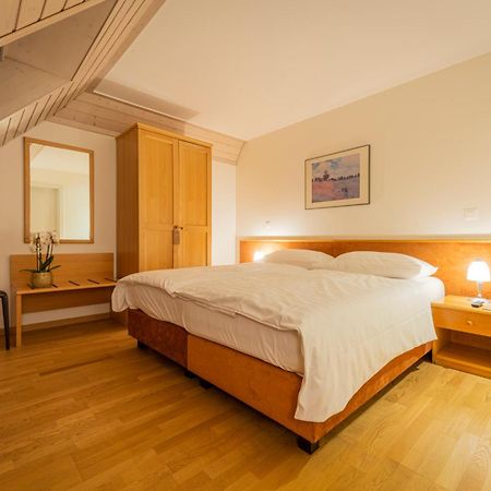 Hotel Du Cheval Blanc - City Center Bulle Exterior photo